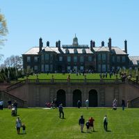 Guided Tour of Historic Castle Hill on the Crane Estate: Round Trip Transportation from Boston Included! thumbnail