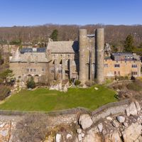 Exploring Hammond Castle Museum- Car Free w/ transportation from Boston included! thumbnail