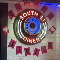 Embrace Valentine's Day & Anti-Valentine's Week with Heart-Shaped Pancakes, FLAP-Jacks, and Anti-Love Cocktails at South Street Diner thumbnail