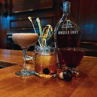 Cheers Boston Cocktail Class thumbnail