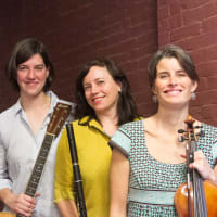 Hancock Church’s Candlelight Garden Concerts presents Fodhla Celtic Trio thumbnail