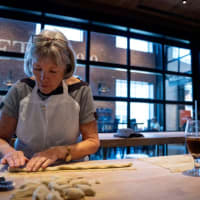 Hands-on Pasta alle Vongole w/ Chef Jarrett 8.27 6pm thumbnail