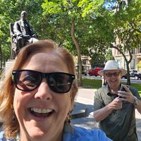 Selfies with Statues! Commonwealth Avenue Walking Tour thumbnail