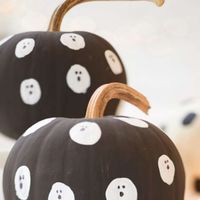 Davio's Kids Pumpkin Painting and Brunch thumbnail