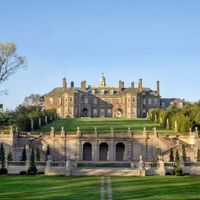 Fall Foliage Tour at Crane Estate: Guided Nature Walk Through Gardens & Trails thumbnail