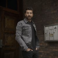 Brett Eldredge: Glow Live thumbnail