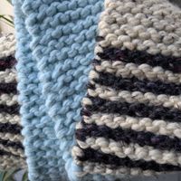 Beginner Knitting: Knit a Scarf thumbnail