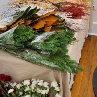 Holiday Wreath Decorating thumbnail