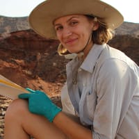 Science Spotlights: Why Do We Walk on Two Legs? Ask a Leaf! thumbnail