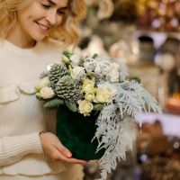 Holiday Season Floral Design Class thumbnail