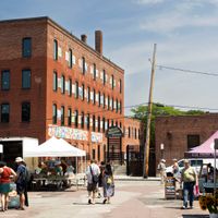 Davis Square Farmers Market thumbnail