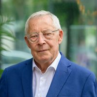 Re-mapping the world. Ukraine - from periphery to center stage in world politics? thumbnail