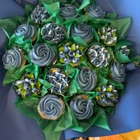 Mother’s Day Cupcakes and Cocktails thumbnail