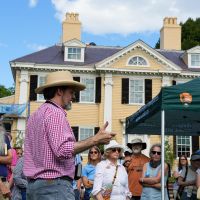 Headquarters of a Revolution: Washington’s Arrival in Cambridge thumbnail