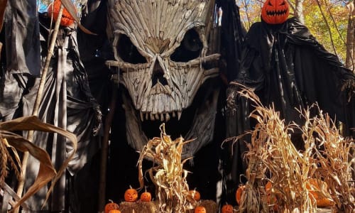 Thumbnail for The 20 Best Haunted Houses Near Boston