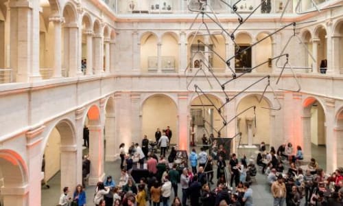Thumbnail for Harvard Art Museums at Night